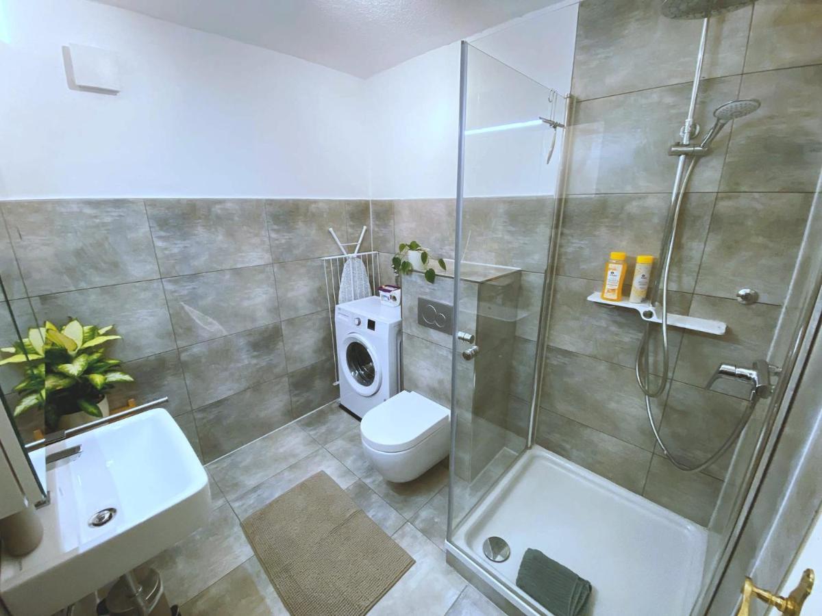 Studio-Apartment Mit Garten, Parkplatz & Kueche オフェンブルク エクステリア 写真